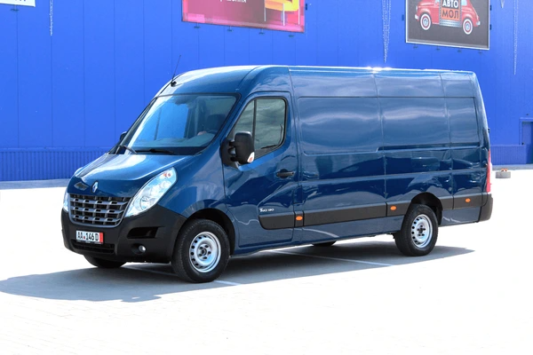 Melbourne Super Maxi maxi taxi for door-to-door pickups in Alphington to Melbourne Airport